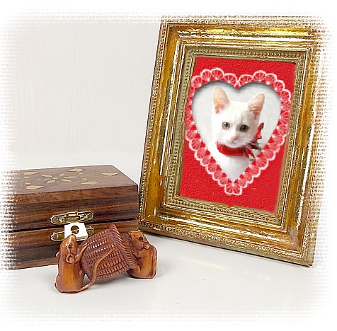 Нецки, японская подписная нэцкэ из кипариса Мышата с корзинкой, 1950-е гг.