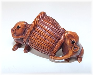 японская подписная нэцкэ