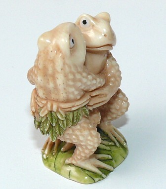 японская антикварная нэцкэ из слоновой кости