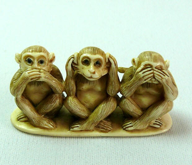 японская нэцкэ из слоновой кости Три Обезьянки