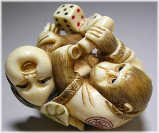 подписная японская нэцкэ из слоновой кости, 1930-е гг.