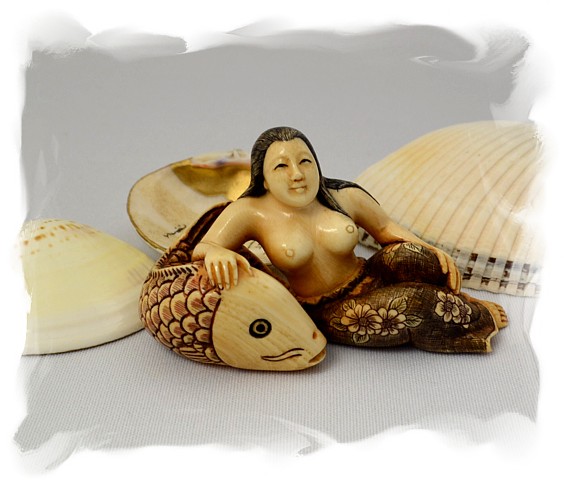 японская нецка из слоновой кости