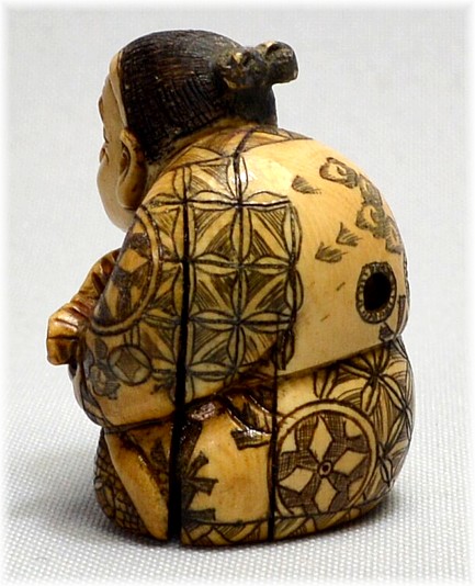 японская антикварная нэцкэ из слоновой кости в виде Эбису, одного из Семи Богов Счастья, эпоха Эдо