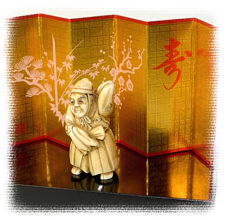 японская старинная нэцка из кости, конец эпохи Эдо