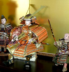 самураи в боевом снаряжении, японские антикварные интерьерные куклы, 1900-е гг.