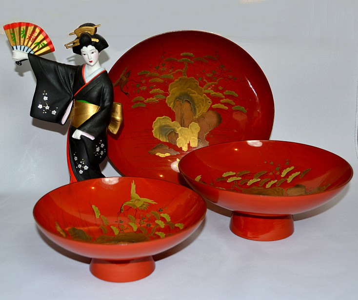 чаши для саке, 1900-е гг., лак, роспись золотом