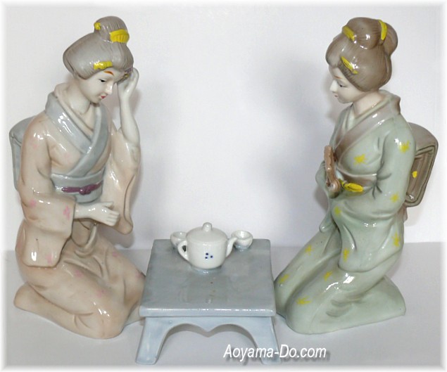 японская фарфоровая композиция Девушки за чаем, 1950-е гг.