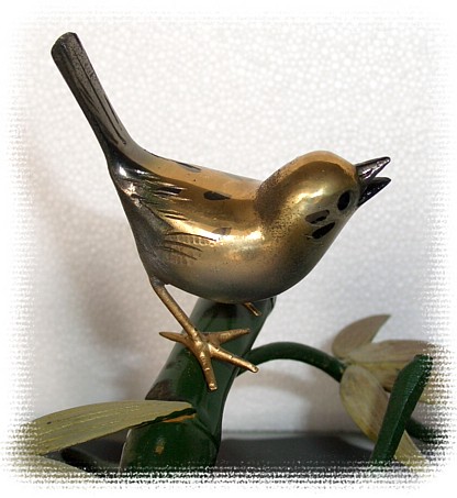 японская бронза. статуэтка Птичка на ветке бамбука, деталь, 1900-е гг.