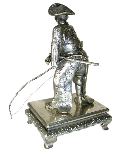 японская серебряная статуэтка основателя замка Эдо