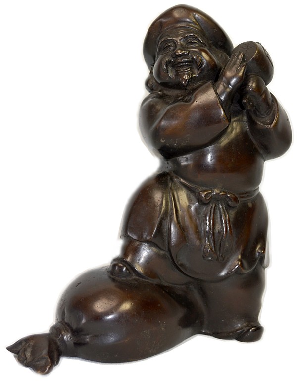 японская старинная бронзовая статуэтка  Одного из Семи Богов Счастья - Дайкоку, 1900-20-е гг..