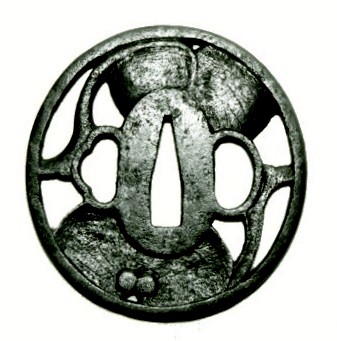 цуба ( гарда) японского меча вакидзаси