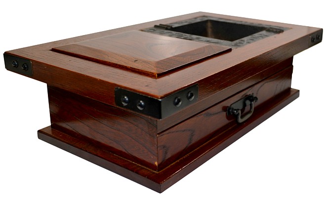 японская деревянная коробка-табачница, 1920-е гг.