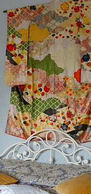 ЯПОНСКОЕ ВИНТАЖНОЕ ШЕЛКОВОЕ КИМОНО