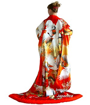 япнское свадебное кимоно с ручной вышивкой и росписью, 1960-е гг.