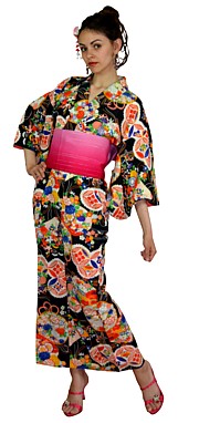 шелковое японское кимоно 