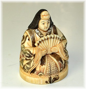 японская антикварная нэцкэ из слоновой кости